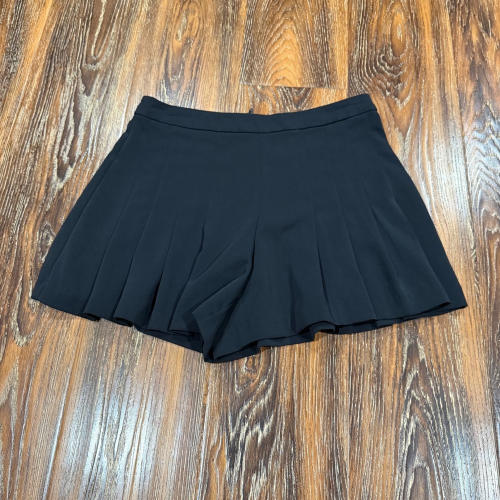 Trina Turk 0 Pleated Shorts Womens Black Knife Pleat Back Zip Career Casual